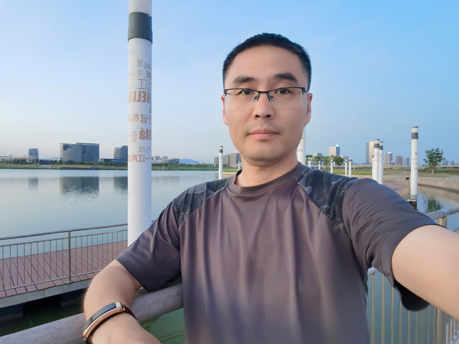 2022年度腾博tengbo9885官网医药金鹰斗争者——汤 旗